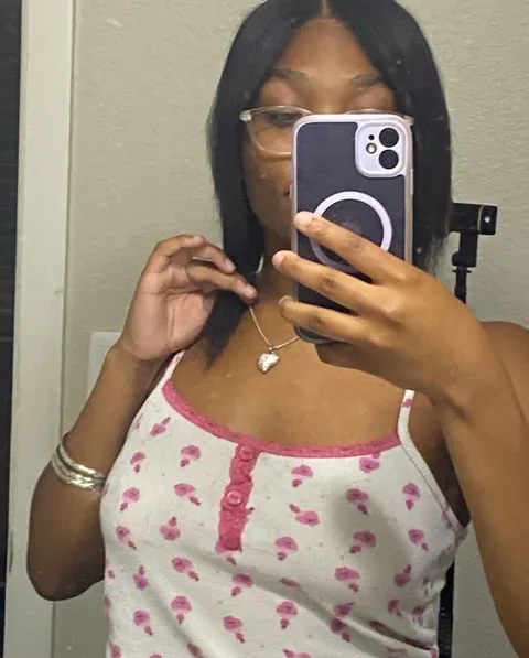 Customer after: hair grown to the shoulders by July